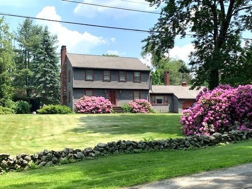 72 Bailey Ln, Georgetown, MA, 01833-1300 | Card Image