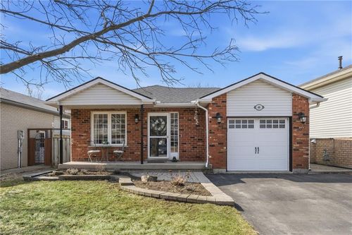 44 Marion St, Mount Hope, ON, L0R1W0 | Card Image