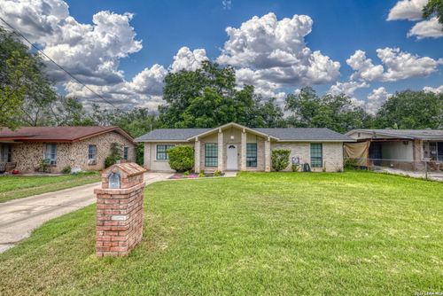 208 Pulliam Ave, Uvalde, TX, 78801-5966 | Card Image