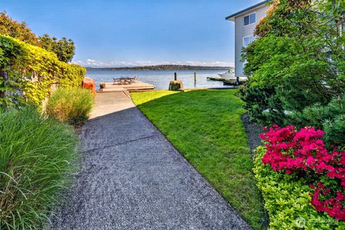 6-510 Lakeside Ave S, Seattle, WA, 98144-2614 | Card Image