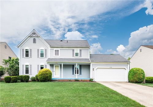32389 S Roundhead Dr, Solon, OH, 44139-4744 | Card Image
