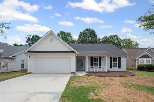 2470 Hillvale Cir, Lithonia, GA, 30058-1822 | Card Image
