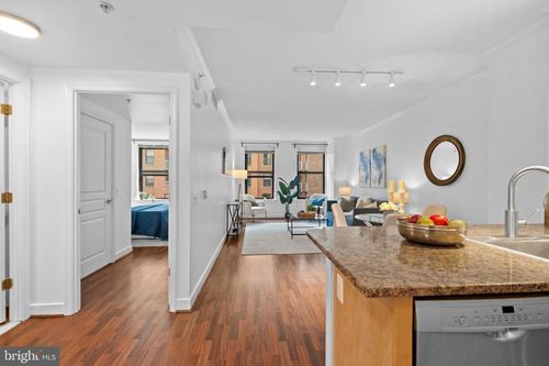 apt-609-616 E St Nw, WASHINGTON, DC, 20004-2271 | Card Image