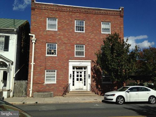 apt-6-208 W Boscawen St, WINCHESTER, VA, 22601-4139 | Card Image