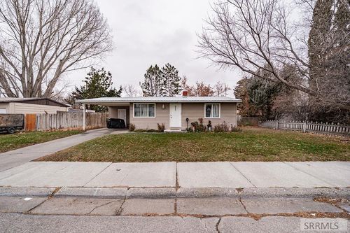 957 Payne St, Idaho Falls, ID, 83401-2108 | Card Image