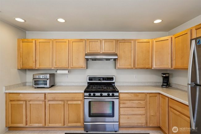 29709 217 Th Pl Se, House other with 3 bedrooms, 3 bathrooms and 2 parking in Kent WA | Image 10