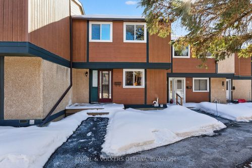 124-1449 Ridgebrook Dr, Gloucester, ON, K1B4T1 | Card Image