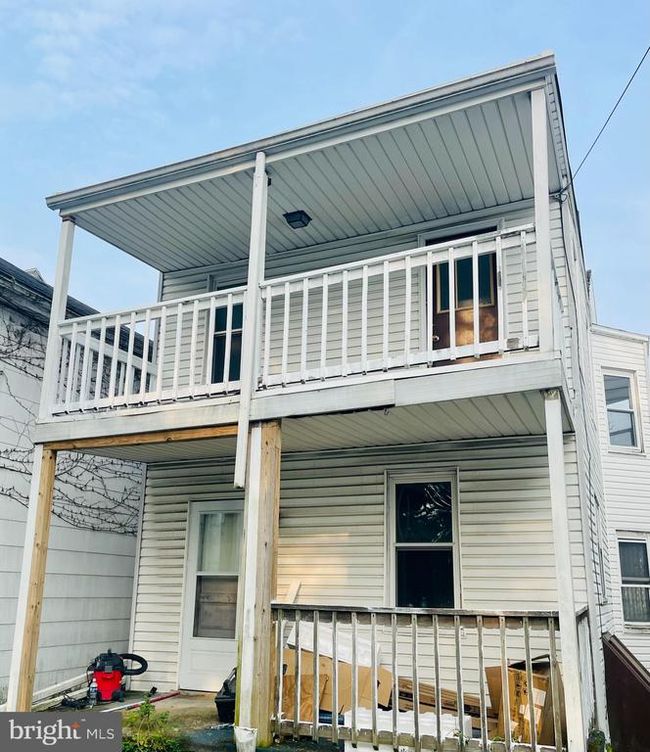 21 N Chestnut St, Home with 4 bedrooms, 2 bathrooms and null parking in Mount Carmel PA | Image 7