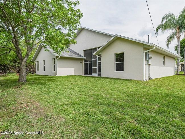 513 Benedictine Ter, House other with 3 bedrooms, 3 bathrooms and null parking in Sebastian FL | Image 33
