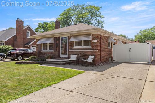 8960 Niver Ave, Allen Park, MI, 48101-1540 | Card Image