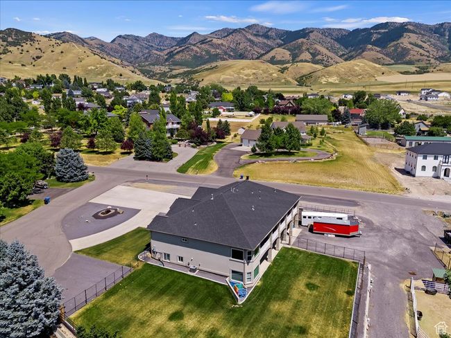 898 E 260 N, House other with 4 bedrooms, 5 bathrooms and 9 parking in Hyde Park UT | Image 6