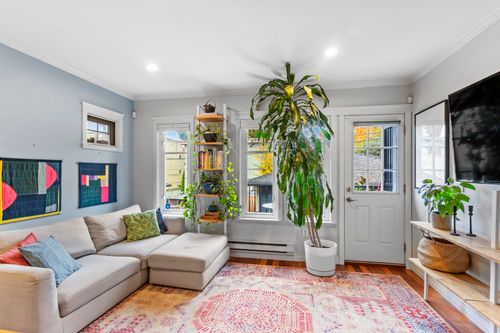 1743 Frances St, Vancouver, BC, V5L1Z5 | Card Image