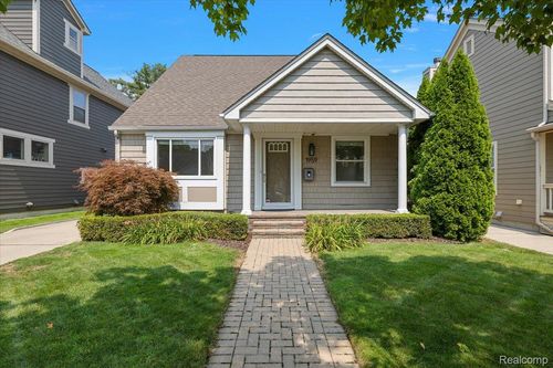 1959 Haynes St, Birmingham, MI, 48009-6880 | Card Image