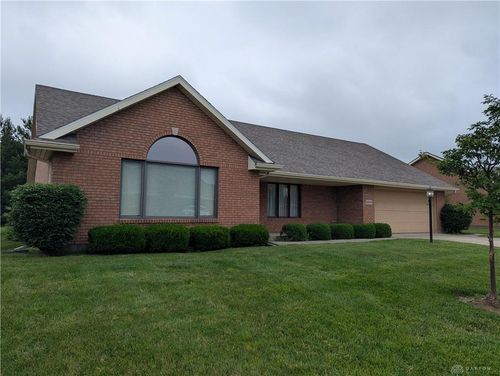 5678 Fox Ridge Dr E, Springfield, OH, 45503-5785 | Card Image