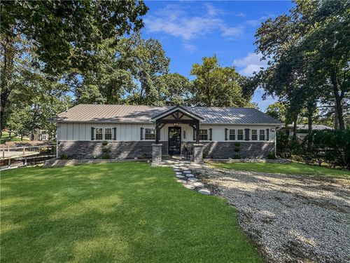 15872 N Bluebird Dr, Effingham, IL, 62401-6254 | Card Image