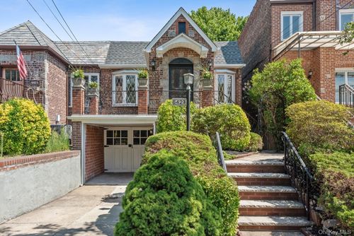 ph-64-23 Alderton St, Rego Park, NY, 11374-5011 | Card Image