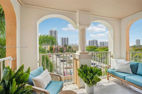 5603-19701 E Country Club Dr, Aventura, FL, 33180-4806 | Card Image