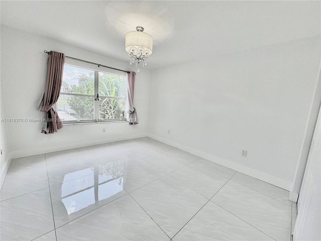 16515 Ruby Lk, House other with 4 bedrooms, 3 bathrooms and null parking in Weston FL | Image 18