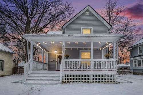 205 Moores River Dr, Lansing, MI, 48910-1431 | Card Image