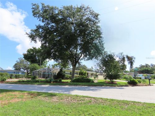 787 N Waterview Dr, CLERMONT, FL, 34711-3623 | Card Image