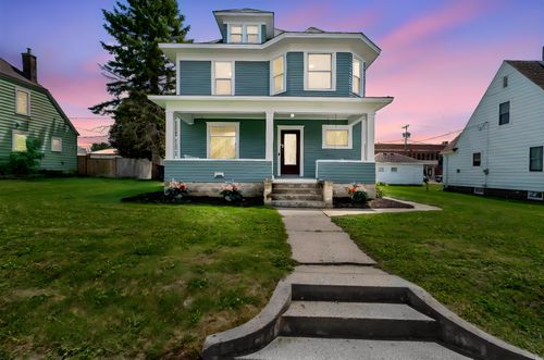 615 1st St, Kenyon, MN, 55946-1302 | Card Image