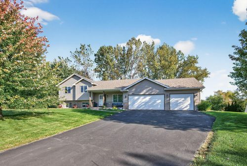 1952 Eagle Trl, Centerville, MN, 55038-7001 | Card Image