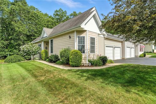 35 Andrews Dr, Uxbridge, MA, 01569-3151 | Card Image