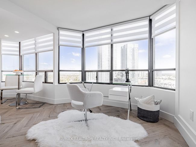 1611 - 7420 Bathurst St, Condo with 3 bedrooms, 2 bathrooms and 1 parking in Thornhill ON | Image 13