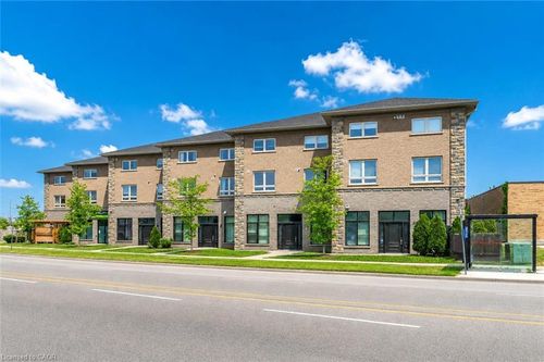 202-904 Paisley Rd, Guelph, ON, N1K0C6 | Card Image