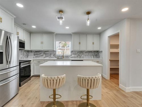 9003 Ledge St, Houston, TX, 77075-1641 | Card Image