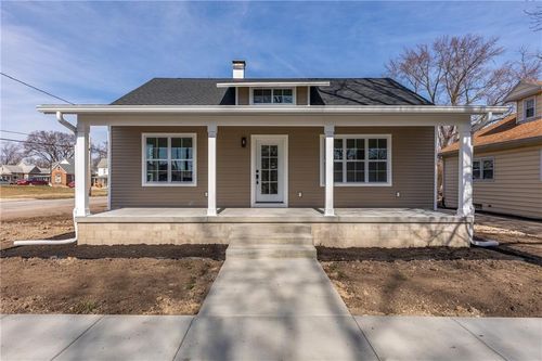 202 E Monroe St, Sullivan, IL, 61951-1542 | Card Image