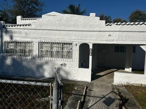 eff-7714 Nw 5th Ave, Miami, FL, 33150-2817 | Card Image