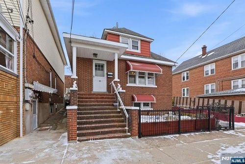 44 Malcolm Ave, Garfield, NJ, 07026-1524 | Card Image