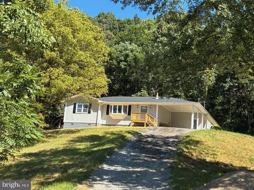 207 View Mountain Rd, STANLEY, VA, 22851-3157 | Card Image