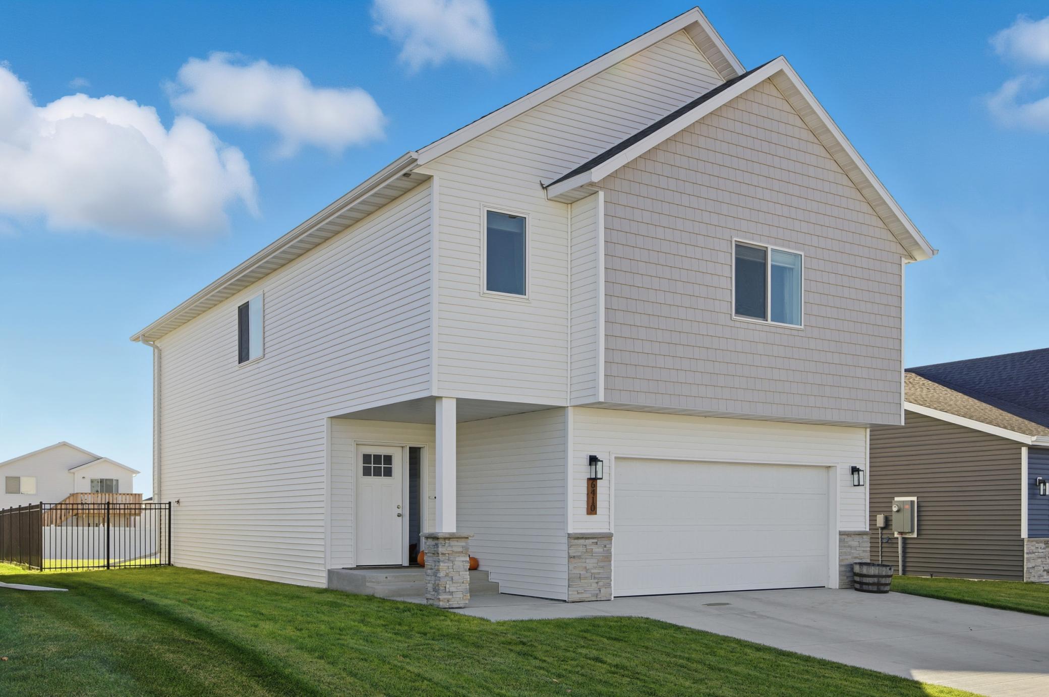 Residential in Horace 2