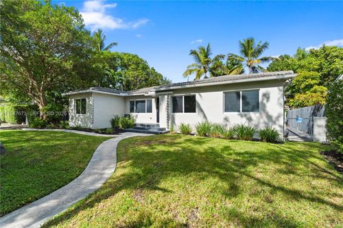 251-251 Ne 44th St, Miami, FL, 33137-3433 | Card Image