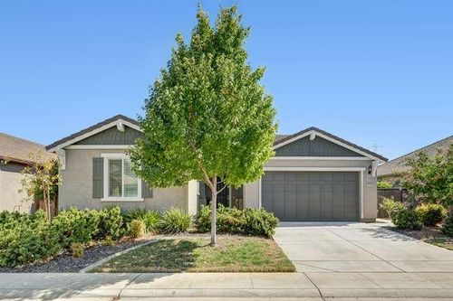 9268 Legendary Ct, Elk Grove, CA, 95624-4718 | Card Image