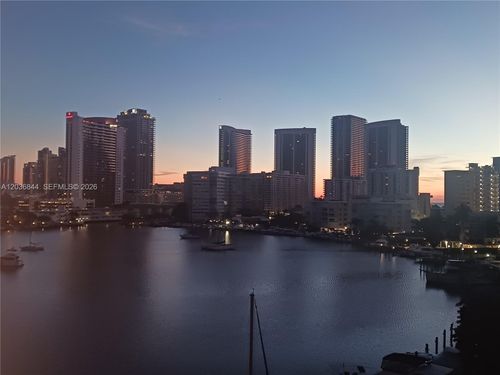 55-400 Golden Isles Dr, Hallandale Beach, FL, 33009-7508 | Card Image