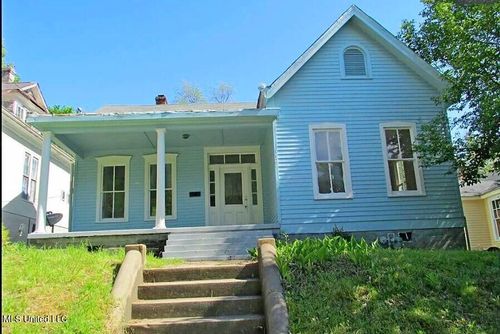 1127 Harrison St, Vicksburg, MS, 39180-3655 | Card Image
