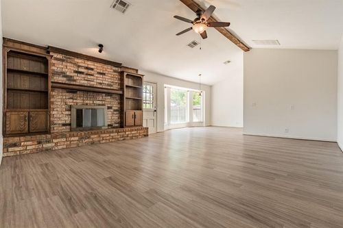1006 W Neptune Rd, Edmond, OK, 73003-6067 | Card Image