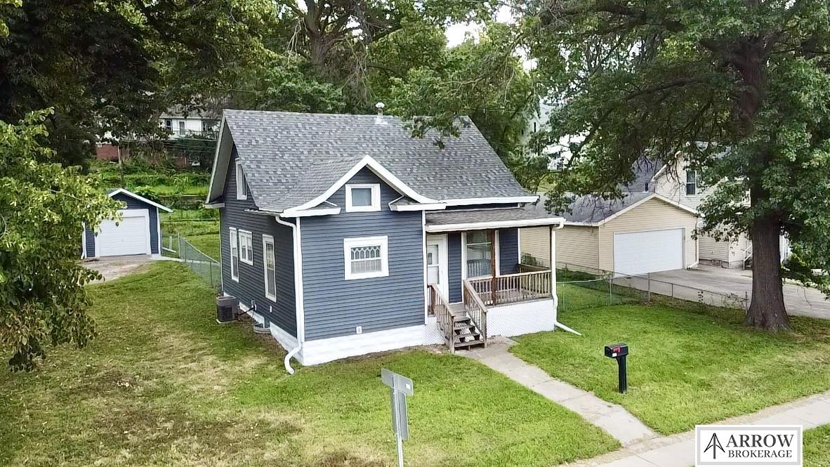 Hawthorne Ave, Crete, NE 68333