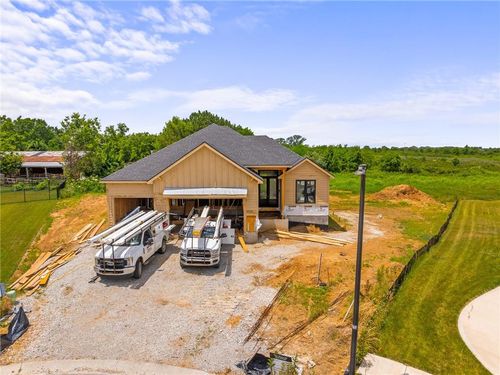 8984 Shady Bend Rd, Lenexa, KS, 66227-3020 | Card Image