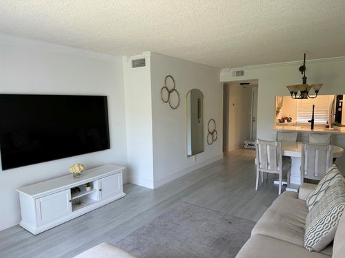 106-10001 Winding Lake Rd, Sunrise, FL, 33351-5831 | Card Image