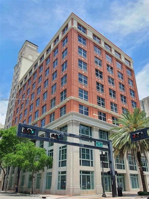 apt-907-111 E Flagler St, Miami, FL, 33131-1109 | Card Image