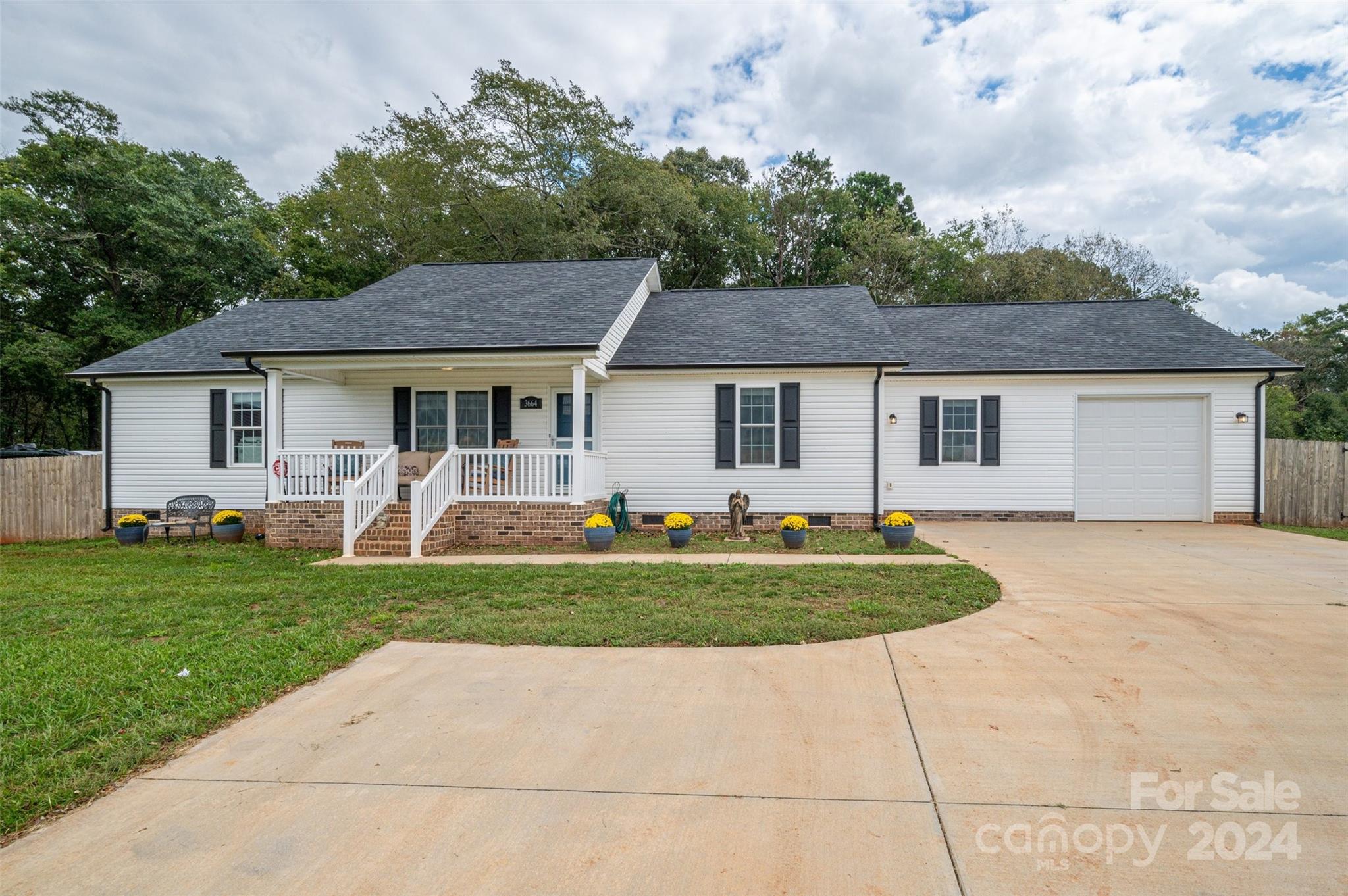 Straw Field Trl, Lincolnton, NC 28092