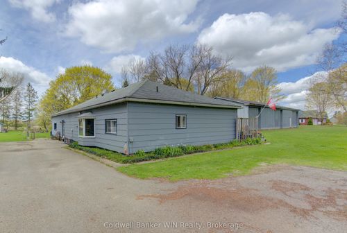 186 Mcfarlin Dr, Mount Forest, ON, N0G2L0 | Card Image