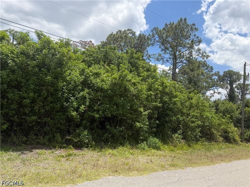110 Columbus Ave, LEHIGH ACRES, FL, 33936-1844 | Card Image