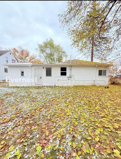 18455 Wormer St, Detroit, MI, 48219-3025 | Card Image