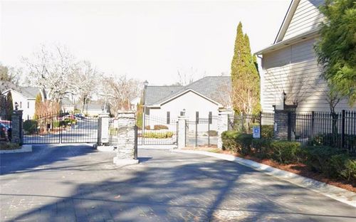 201-201 Brighton Pt, Sandy Springs, GA, 30328-1365 | Card Image