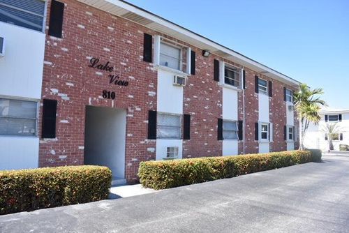 apt-16-810 Lake Shore Dr, Lake Park, FL, 33403-2946 | Card Image